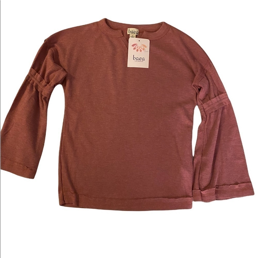𝅺baea size small Bell sleeve